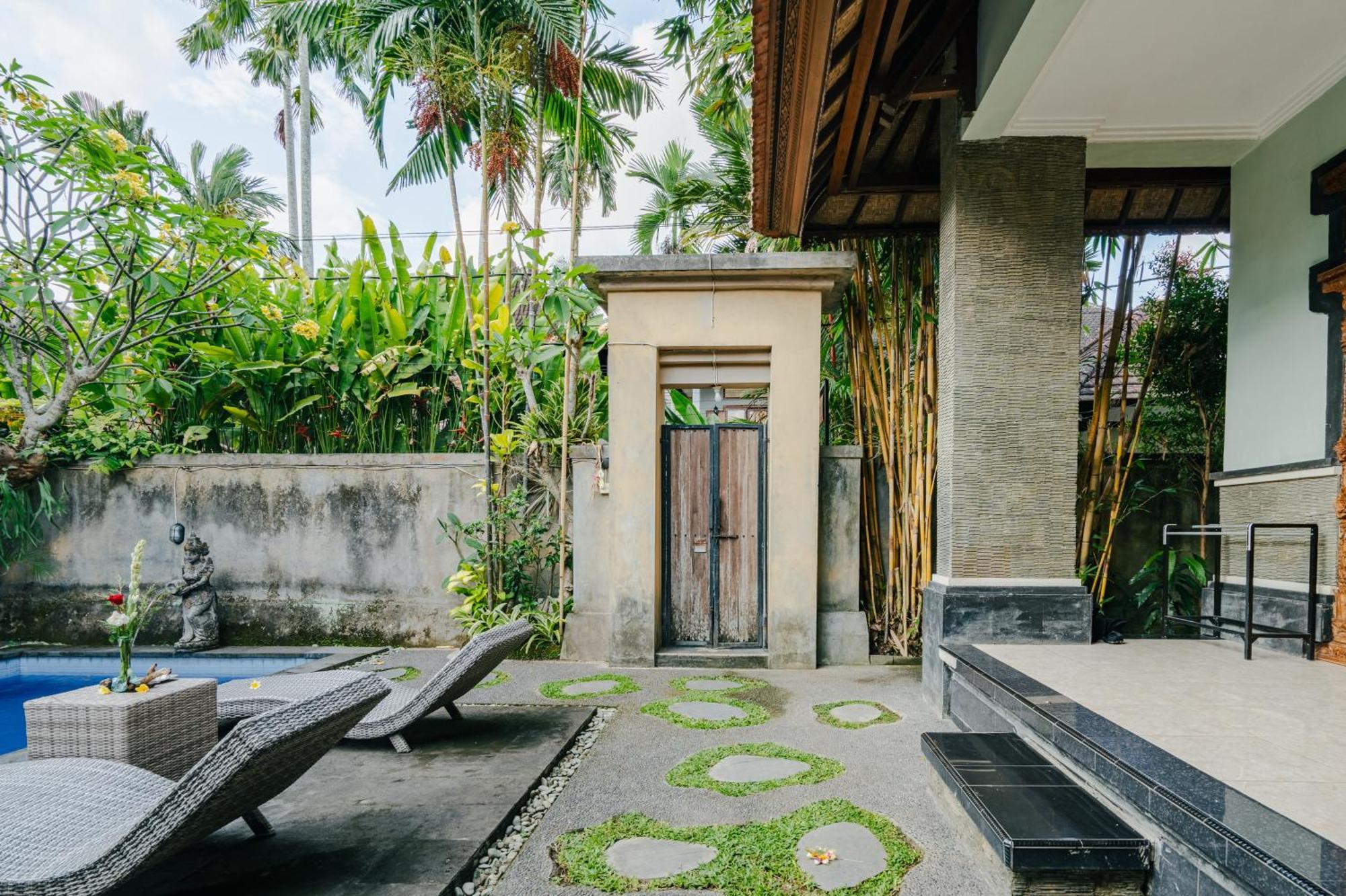 Sebujan Grand Aurora Motel Ubud  Exterior photo